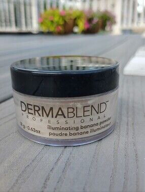 Dermablend Illuminating Banana Setting Powder – Banana